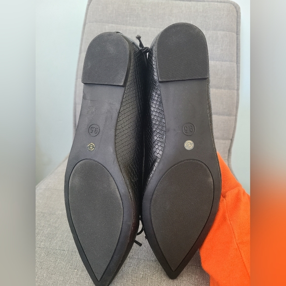Pointed Flats Snake Skin size 9.5 - Picture 4 of 8
